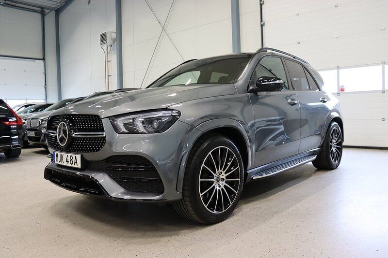 Grå Begagnad 2022 Mercedes GLE350e AMG line SUV | 769 900 kr (Marknadspris) - Bild 1/4