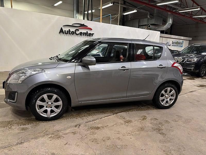 Begagnad Suzuki Swift 94 HK (69 kW) 2013 Grå Halvkombi