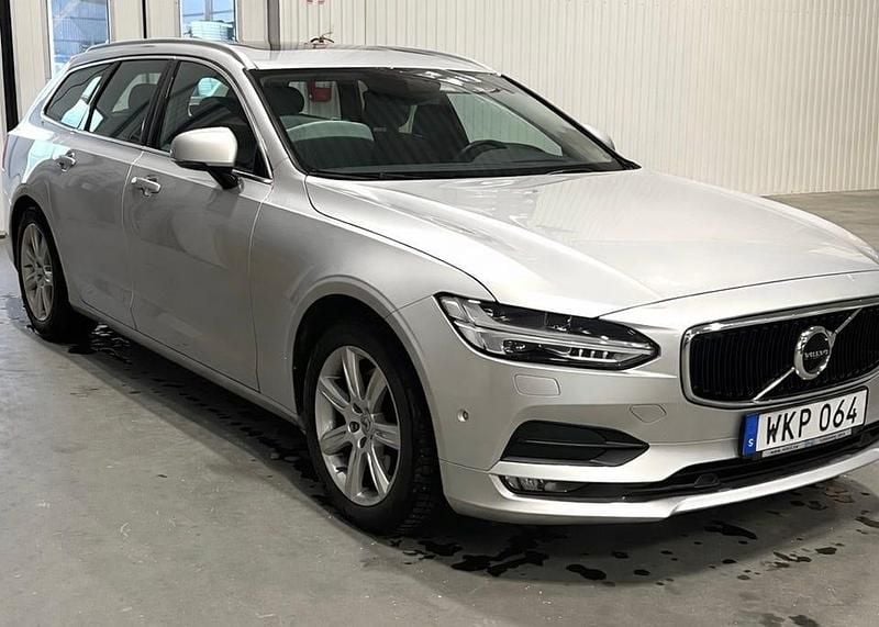 Begagnad Volvo V90 150 HK (110 kW) 2017 Kombi