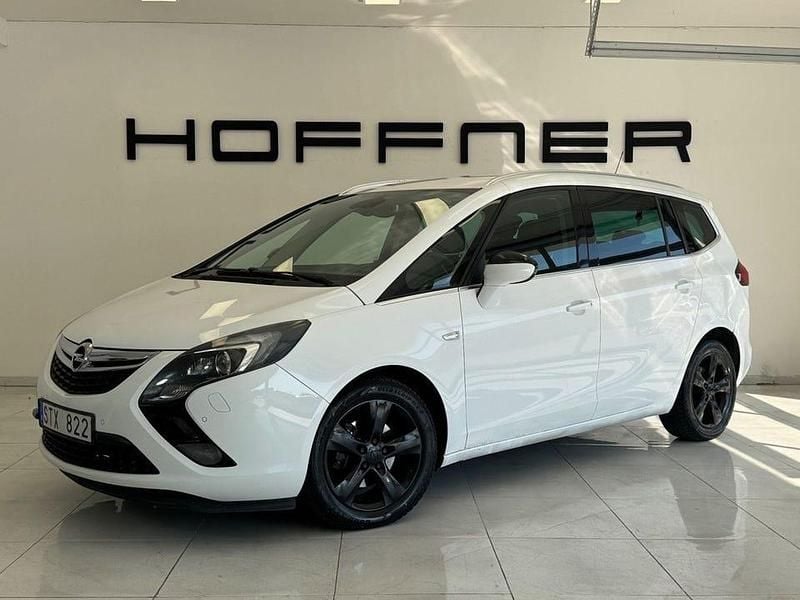Begagnad Opel Zafira Tourer Enjoy 131 HK (96 kW) 2012 Vit Minibuss