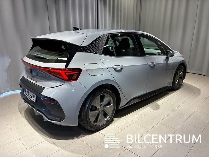 Begagnad Cupra Born 169 kW (231 HK) 2023 Grå Halvkombi