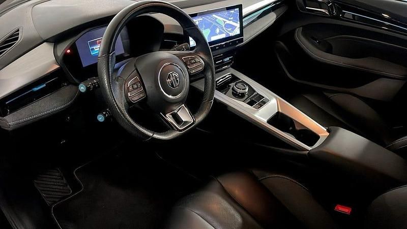 Begagnad MG MG5 EV 114 kW (156 HK) 2022 Svart Kombi