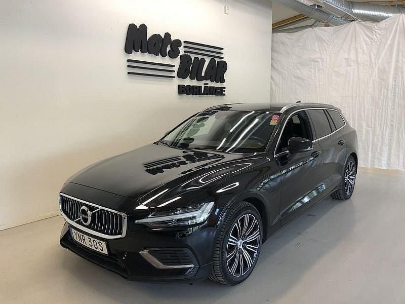 Svart Begagnad 2021 Volvo V60 Kombi | 369 900 kr (Lite dyr) - Bild 1/4
