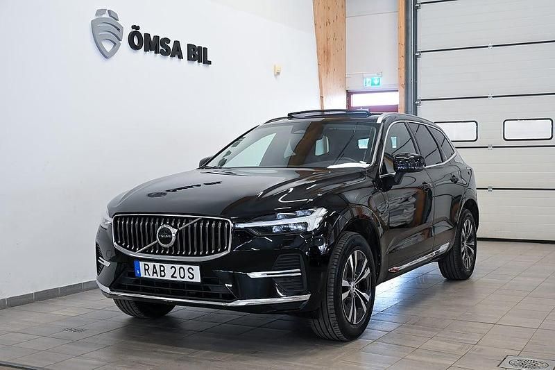 Begagnad Volvo XC60 Core 350 HK (257 kW) 2022 Svart SUV