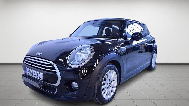 Svart Begagnad 2014 Mini Cooper D Halvkombi | 99 900 kr (Marknadspris) - Bild 1/4