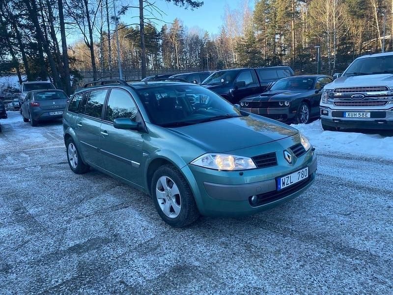 Begagnad Renault Mégane II 113 HK (83 kW) 2005 Grön