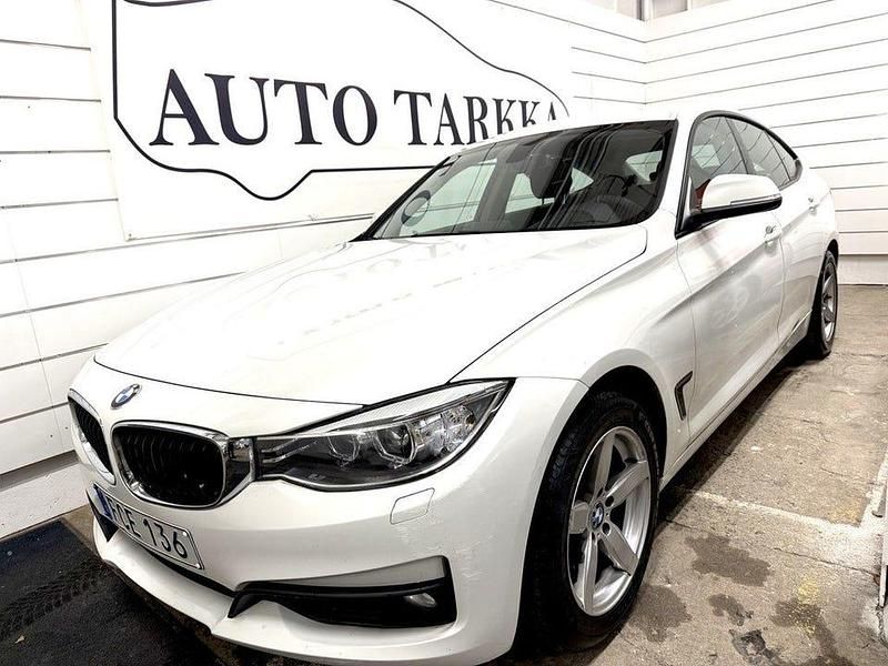 Vit Begagnad 2015 BMW 318 Gran Turismo Advantage Kombi | 129 000 kr (Marknadspris) - Bild 1/4
