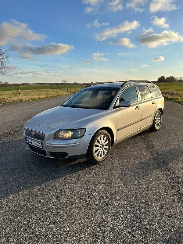Begagnad 2005 Volvo V50 Kombi | 29 990 kr (Marknadspris) - Bild 1/4