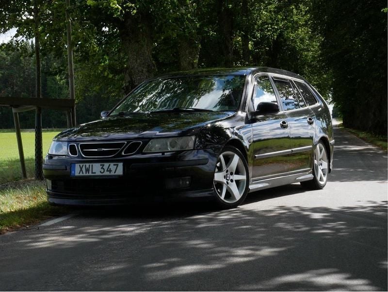 Svart Begagnad 2006 Saab 9-3 Vector Kombi | 20 000 kr (Bra pris) - Bild 1/4