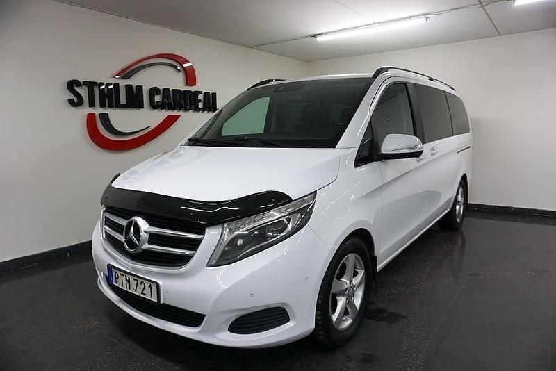 Vit Begagnad 2015 Mercedes V220 Minibuss | 274 900 kr (Marknadspris) - Bild 1/4