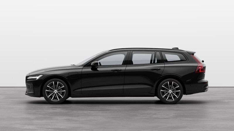 Svart Ny 2025 Volvo V60 Plus Kombi | 569 500 kr (Dyr) - Bild 1/4