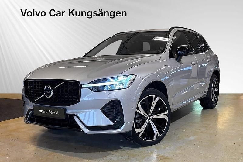 Silver Begagnad 2024 Volvo XC60 Plus SUV | 559 900 kr (Marknadspris) - Bild 1/3
