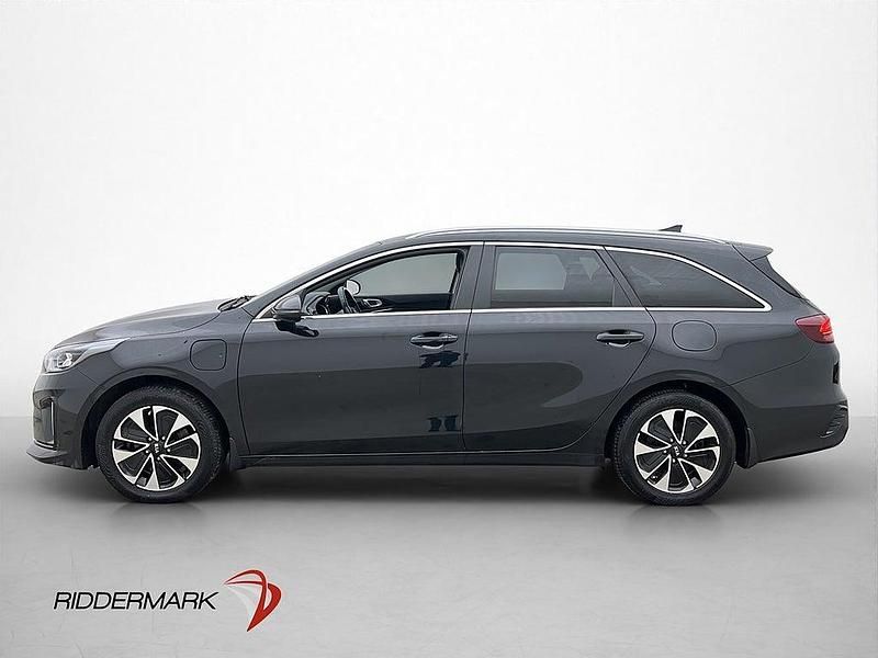 Begagnad Kia Ceed Advance 105 HK (77 kW) 2020 Svart Halvkombi