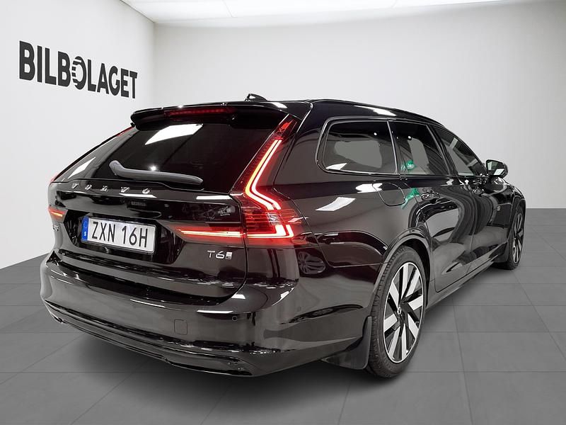 Begagnad Volvo V90 Plus 355 HK (261 kW) 2025 Svart Kombi