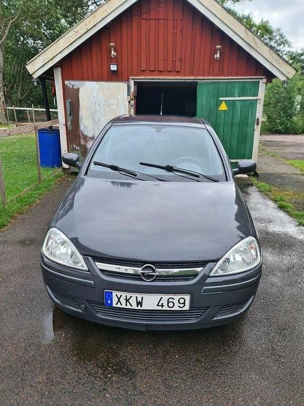 Blå Begagnad 2006 Opel Corsa Halvkombi | 15 999 kr (Superpris) - Bild 1/4