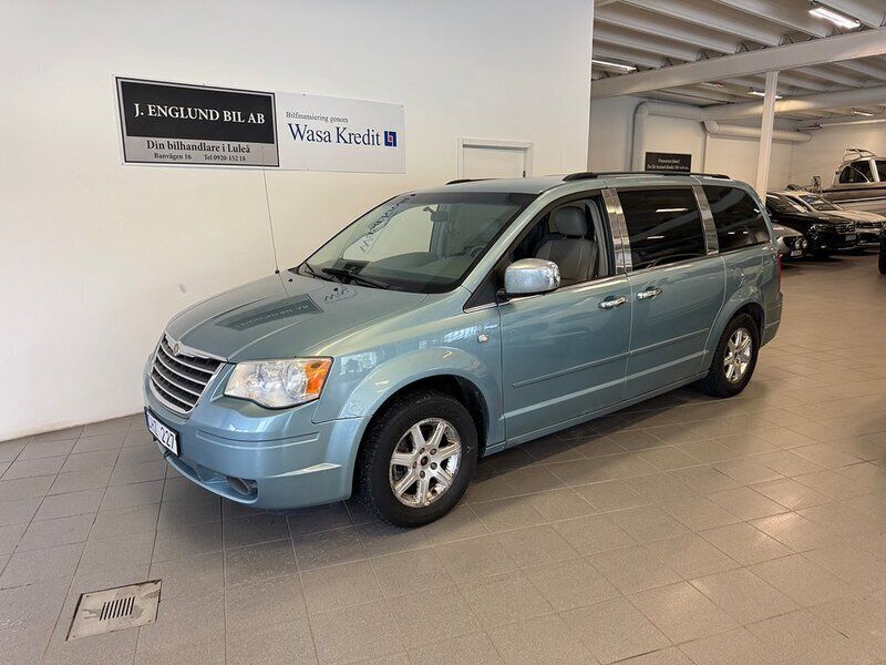 Ljusblå Begagnad 2008 Chrysler Town & Country Minibuss | 49 900 kr (Dyr) - Bild 1/4