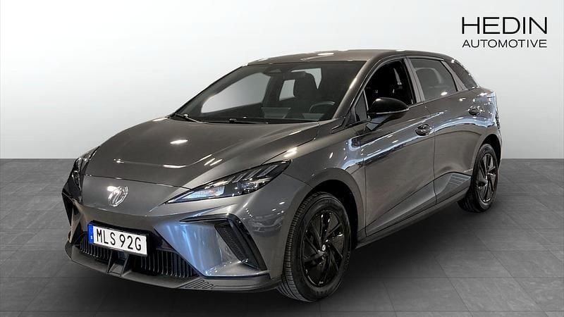 Grå (grey) Begagnad 2023 MG MG4 EV Halvkombi | 244 900 kr (Marknadspris) - Bild 1/4