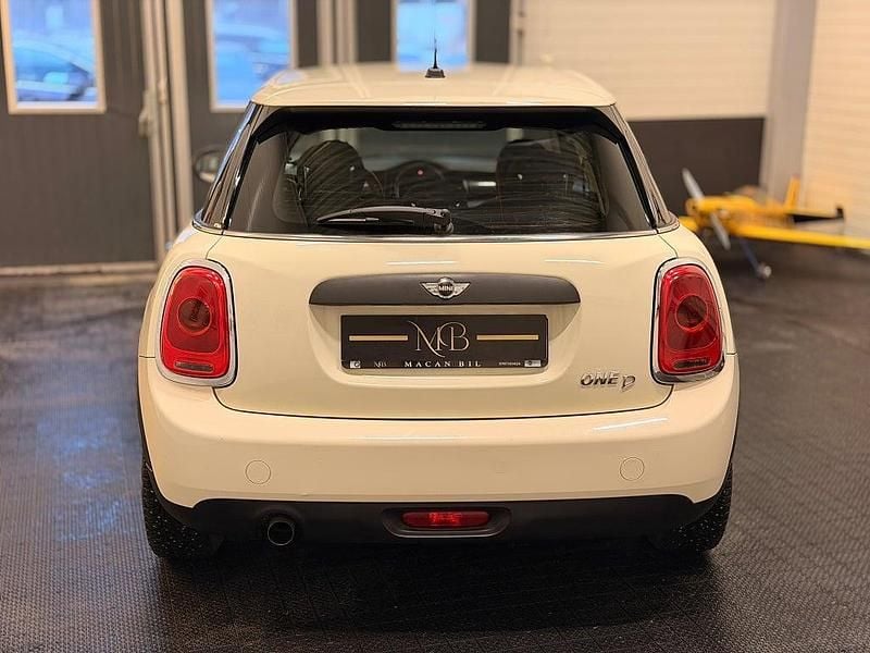 Begagnad Mini One D Pepper 95 HK (69 kW) 2015 Vit Halvkombi