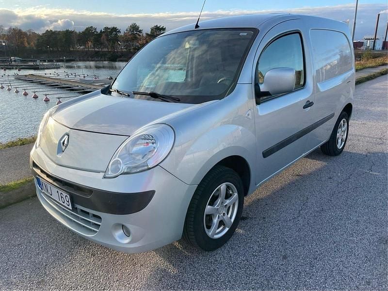 Silver Begagnad 2010 Renault Kangoo | 34 500 kr (Bra pris) - Bild 1/4