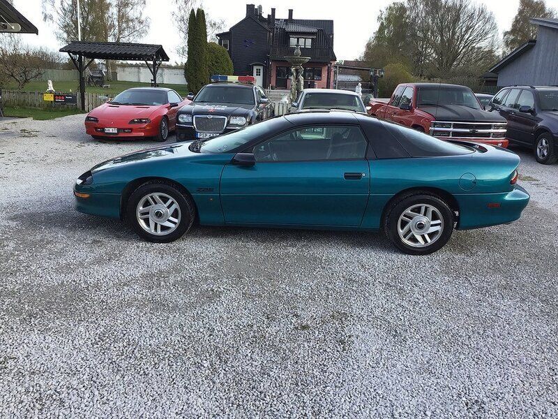 Begagnad Chevrolet Camaro 279 HK (205 kW) 1994 Flerfärgad Sportkupé