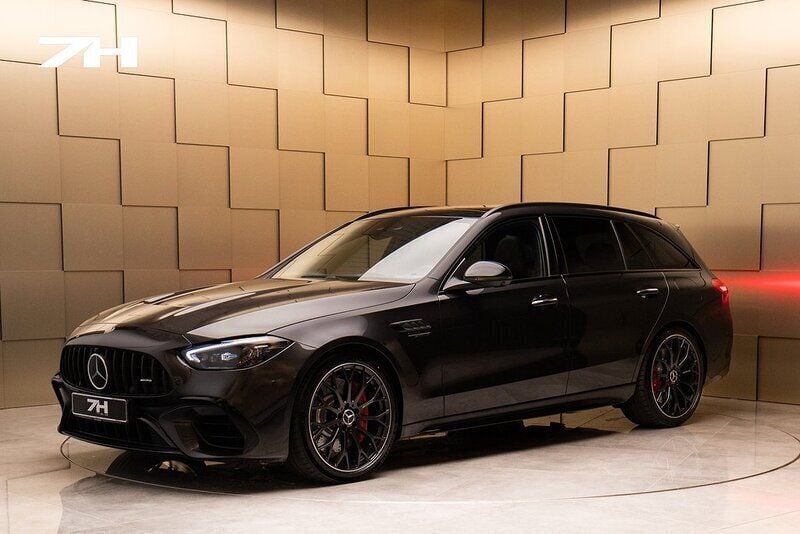 Grå Begagnad 2023 Mercedes C63 S E Performance AMG Kombi | 899 000 kr - Bild 1/4