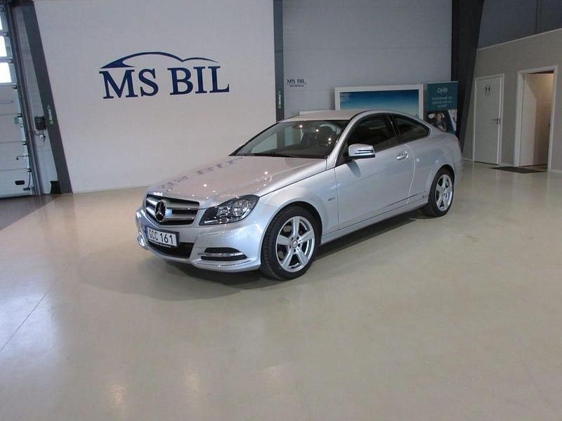 Silver Begagnad 2011 Mercedes C220 Sportkupé | 129 899 kr (Dyr) - Bild 1/4