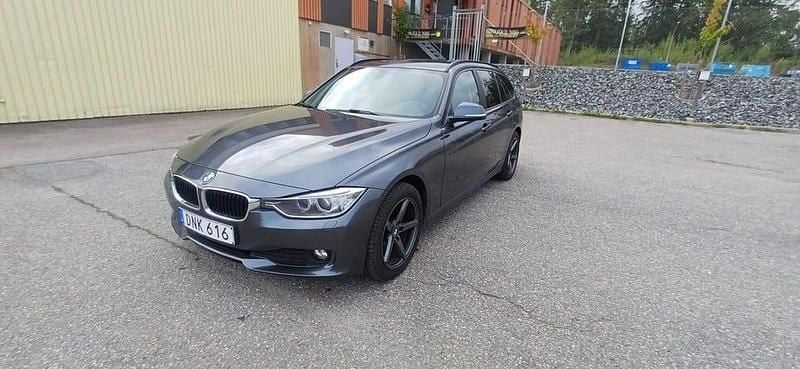 Begagnad BMW 320 184 HK (135 kW) 2015 Grå Kombi