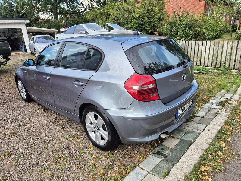 Begagnad BMW 118 Advantage 143 HK (105 kW) 2008 Blå Halvkombi