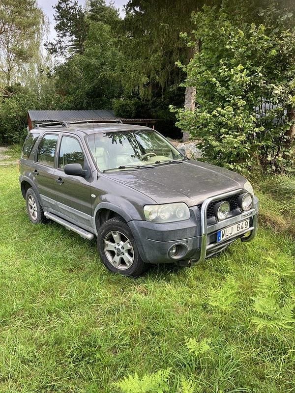 Grå Begagnad 2005 Ford Maverick SUV | 17 000 kr - Bild 1/2
