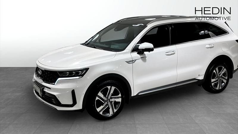 Vit (white) Begagnad 2021 Kia Sorento SUV | 399 900 kr (Lite dyr) - Bild 1/4