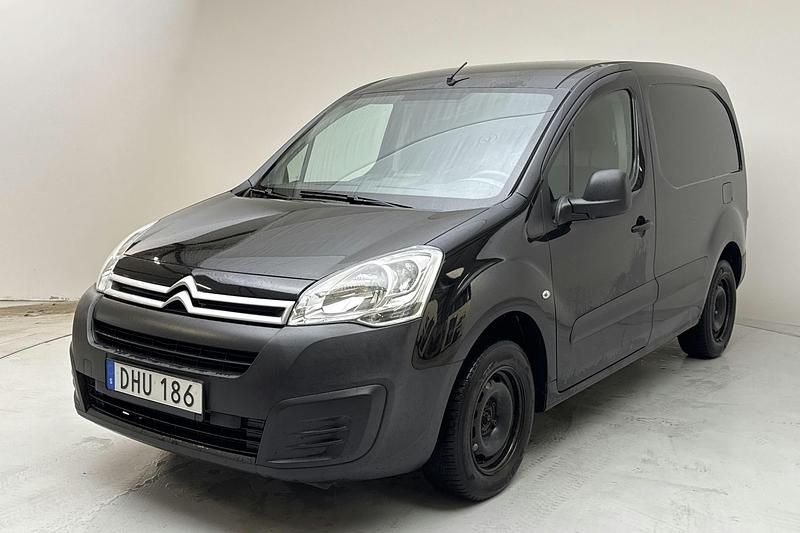 Svart Begagnad 2018 Citroën Berlingo | 99 000 kr (Marknadspris) - Bild 1/4