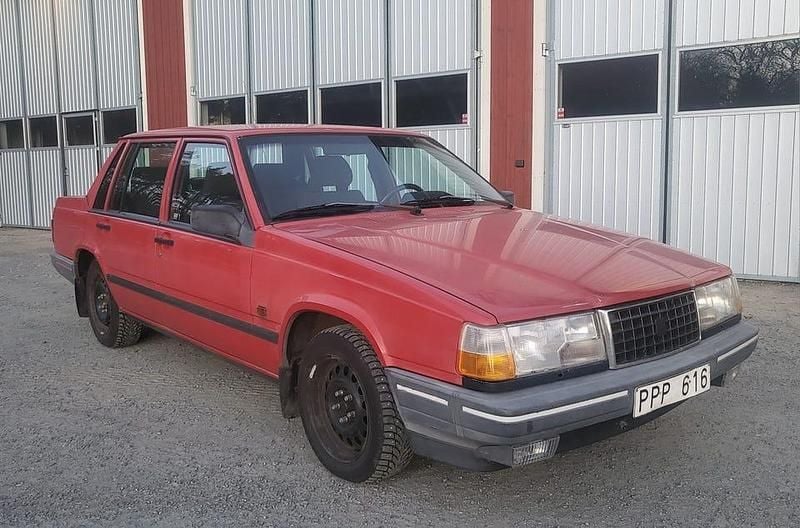 Begagnad Volvo 744 1992