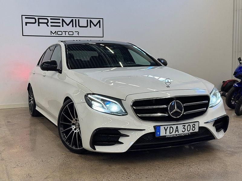 Vit Begagnad 2016 Mercedes E220 AMG Sedan | 259 900 kr (Dyr) - Bild 1/4