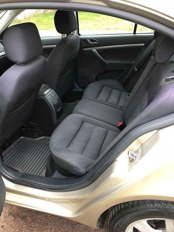 Begagnad Skoda Octavia Elegance 150 HK (110 kW) 2005 Ljusbrun Sedan