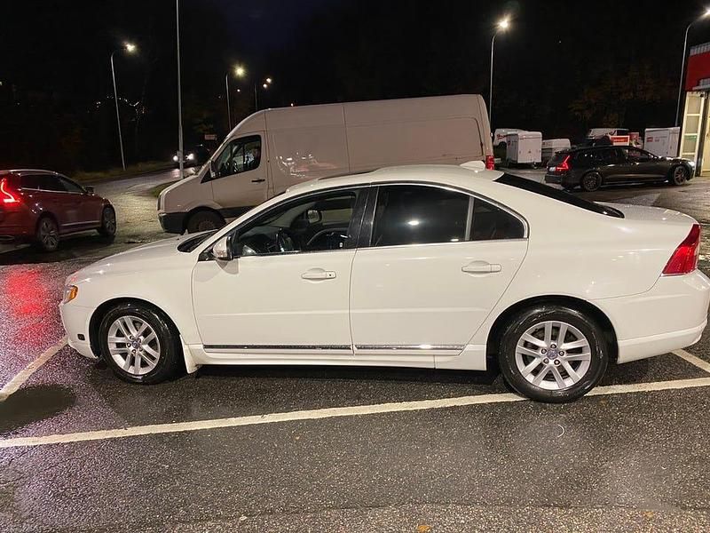 Begagnad 2010 Volvo S80 Sedan | 42 900 kr (Marknadspris) - Bild 1/4