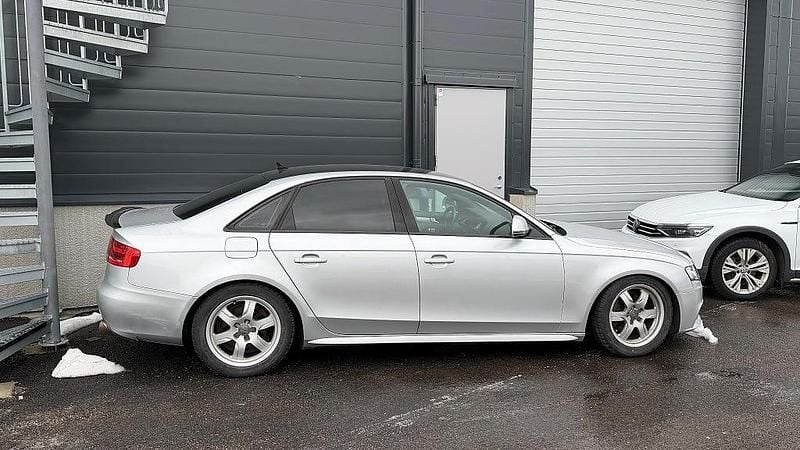 Begagnad Audi A4 265 HK (194 kW) 2007 Silver Sedan