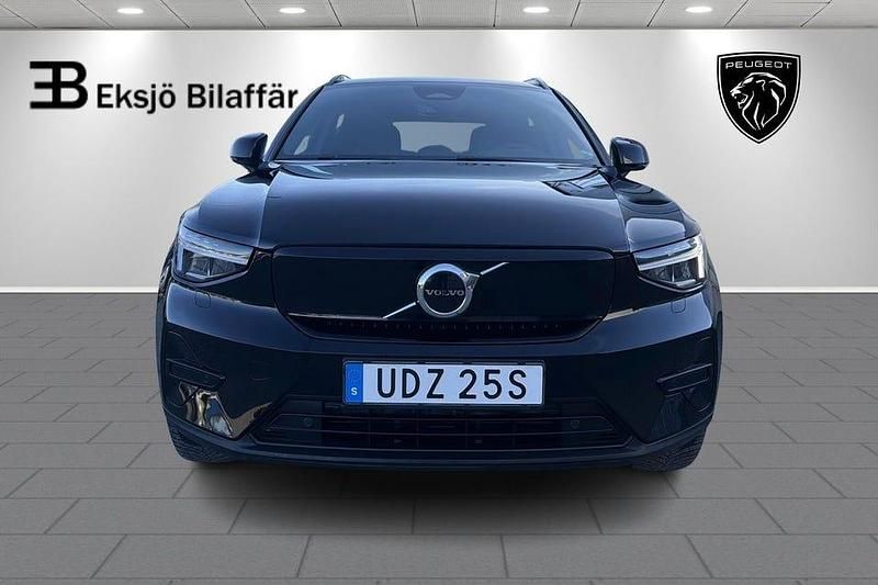 Begagnad Volvo XC40 Core 185 kW (252 HK) 2022 Svart SUV