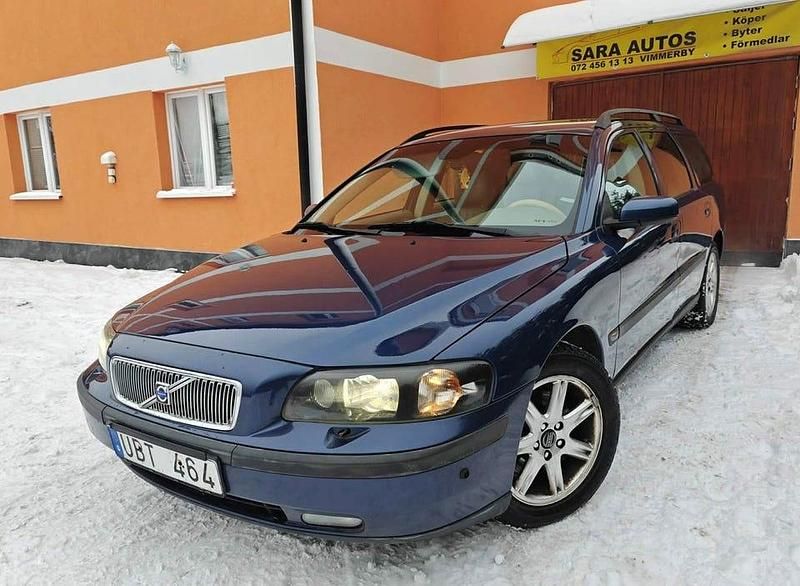Begagnad Volvo V70 Business Edition 209 HK (153 kW) 2004 Blå Kombi