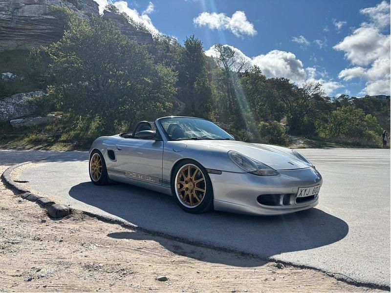 Silver Begagnad 2000 Porsche Boxster S Cab | 240 000 kr - Bild 1/4