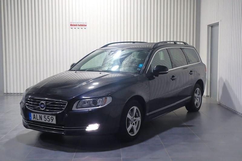Svart Begagnad 2015 Volvo V70 Momentum Kombi | 74 900 kr (Bra pris) - Bild 1/4