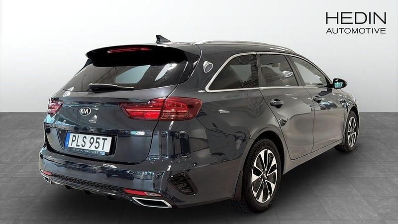 Begagnad Kia Ceed Advance 105 HK (77 kW) 2021 Grå Halvkombi