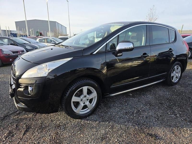 Svart Begagnad 2011 Peugeot 3008 Kombi | 34 500 kr (Marknadspris) - Bild 1/4