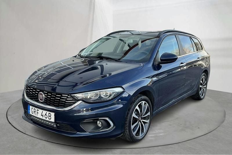 Blå Begagnad 2020 Fiat Tipo Lounge Kombi | 129 900 kr (Bra pris) - Bild 1/4