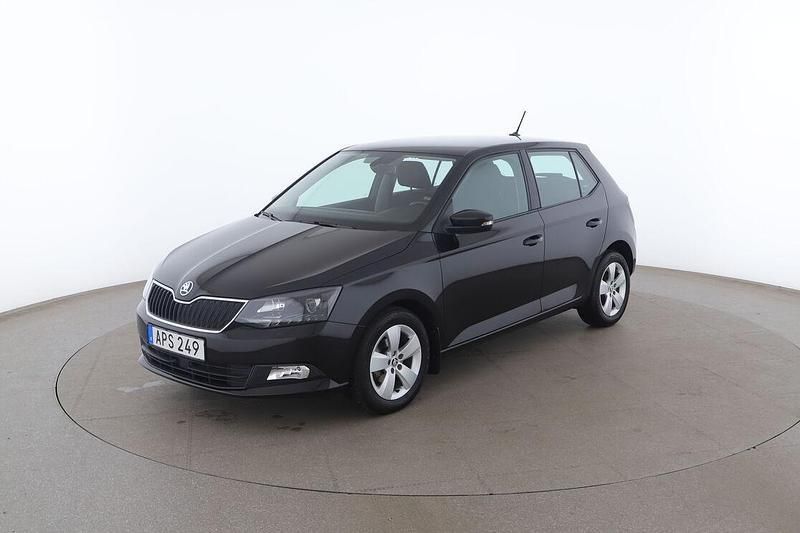 Svart Begagnad 2018 Skoda Fabia Style Sedan | 135 000 kr - Bild 1/4
