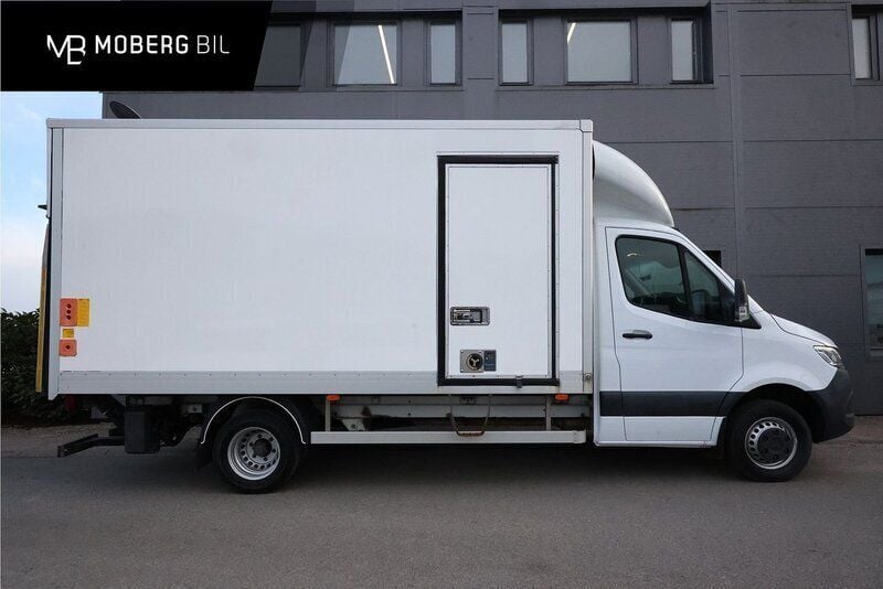 Blå Begagnad 2021 Mercedes Sprinter Van | 569 900 kr - Bild 1/3