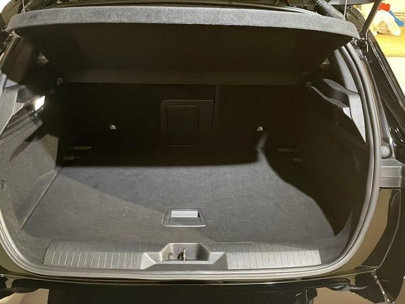 Begagnad Opel Astra 131 HK (96 kW) 2024 Svart Halvkombi