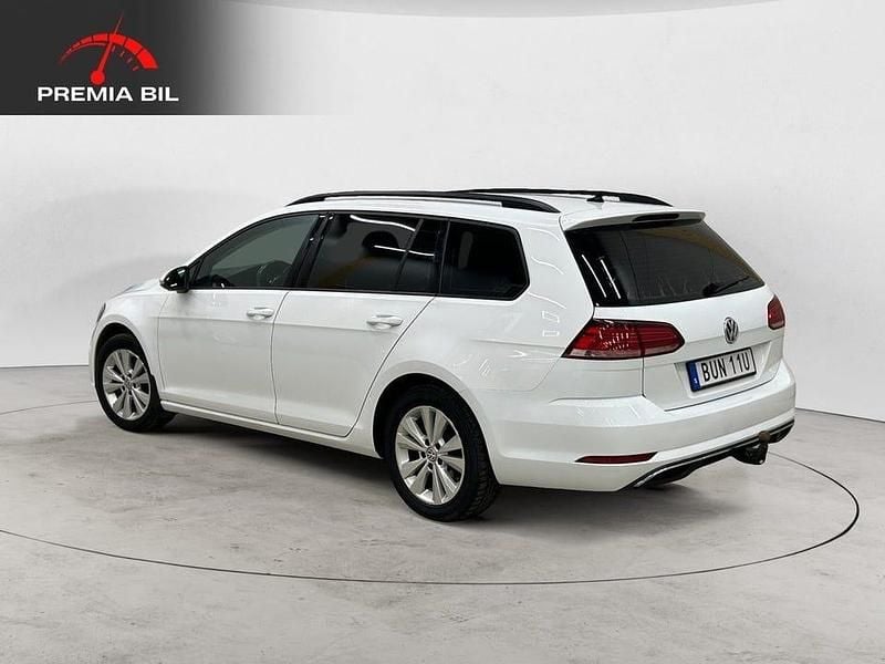 Begagnad VW Golf VII 116 HK (85 kW) 2019 Vit Kombi