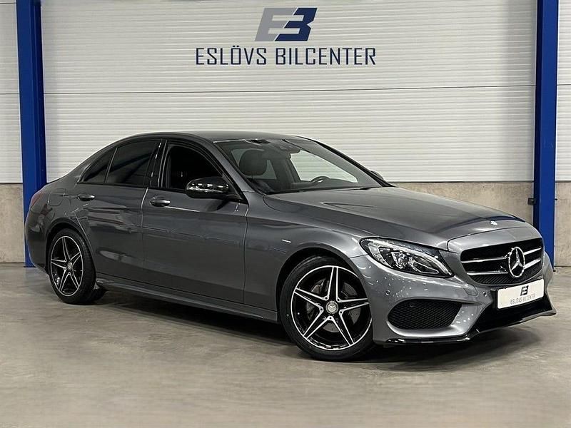 Grå Begagnad 2016 Mercedes C200 AMG Sedan | 259 990 kr (Lite dyr) - Bild 1/4