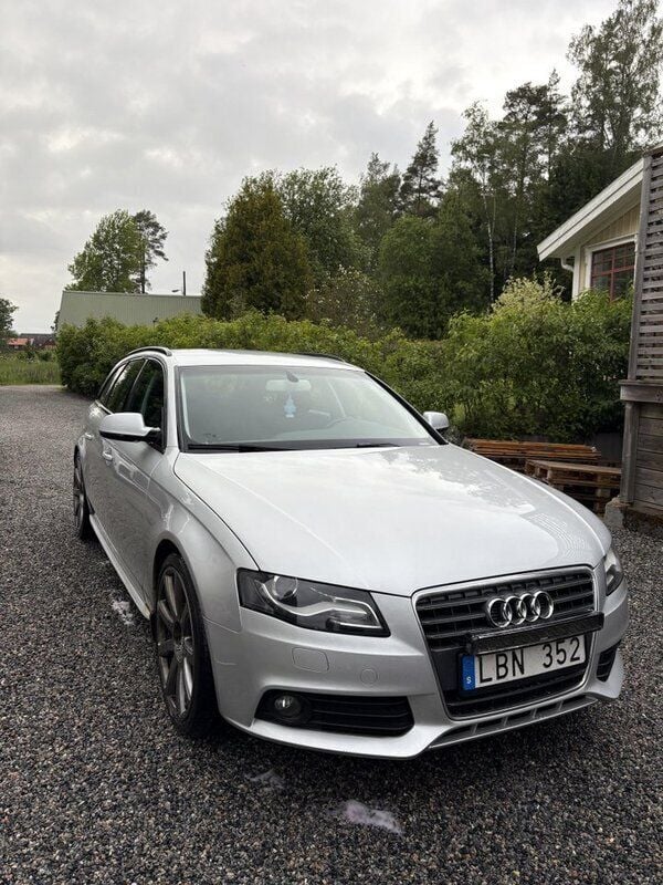 Silver Begagnad 2011 Audi A4 Kombi | 60 000 kr (Marknadspris) - Bild 1/4