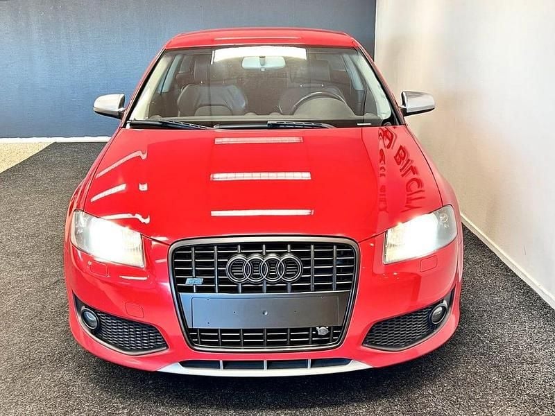 Begagnad Audi S3 265 HK (194 kW) 2008 Röd Halvkombi